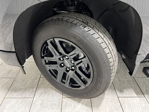 New 2026 Chevrolet Silverado 1500 Custom w/ LPO, Dark Essentials Package image 33