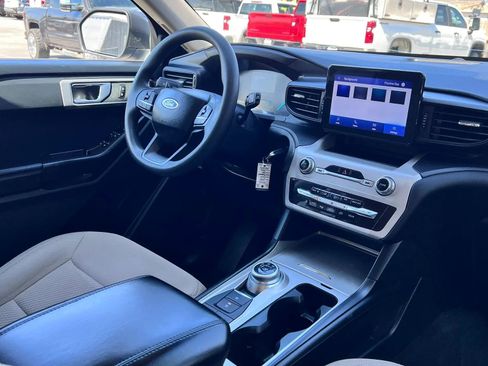 Used 2023 Ford Explorer 4WD image 25