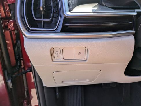 Certified 2025 Kia Sorento S AWD/4WD image 29