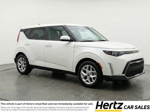 Used 2025 Kia Soul LX w/ LX Technology Package FWD image 1