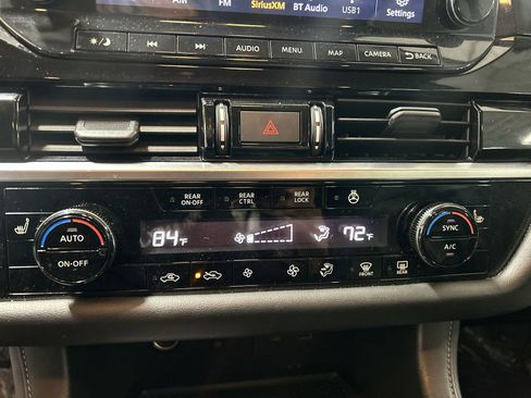 Certified 2023 Nissan Pathfinder SL image 18