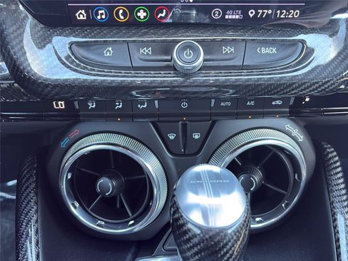 Used 2020 Chevrolet Camaro SS RWD image 18