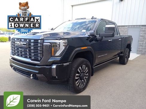 Used 2024 GMC Sierra 3500 Denali Ultimate AWD/4WD image 7