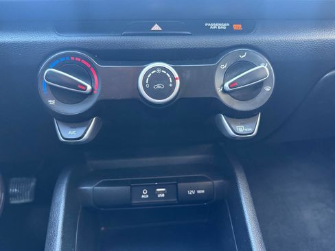 Used 2018 Kia Rio S image 28