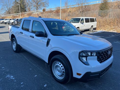New 2026 Ford Maverick XL image 3