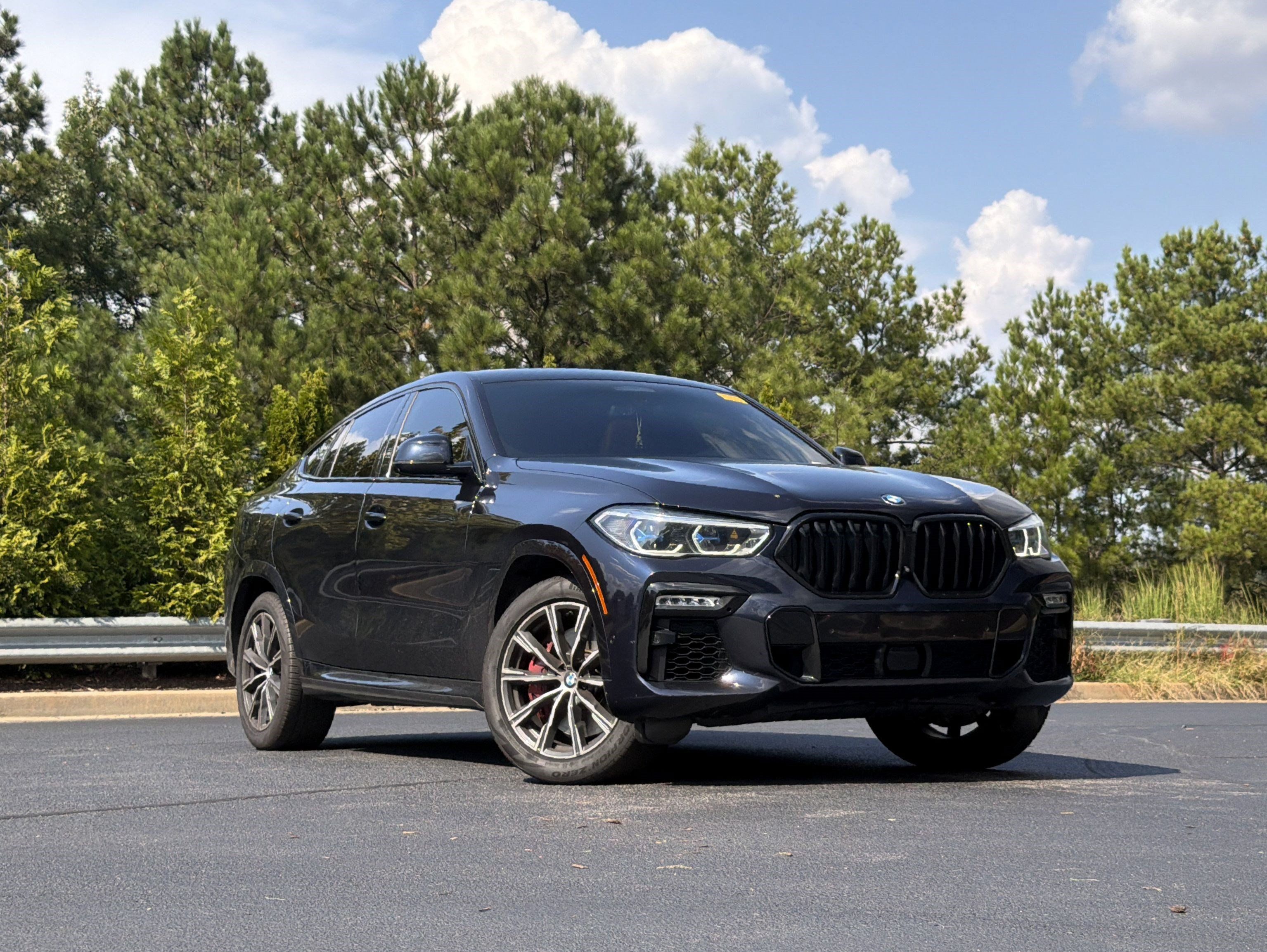 Used 2021 BMW X6 M50i w/ Executive Package AWD/4WD image 2