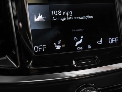 Used 2021 Volvo V60 T5 Momentum w/ Climate Package image 19