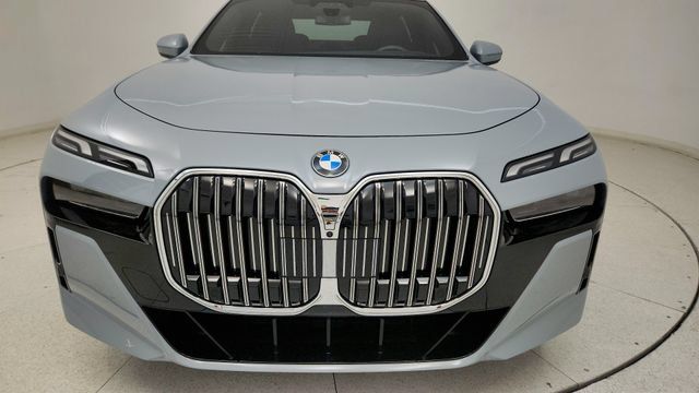 Used 2025 BMW 740i RWD image 24