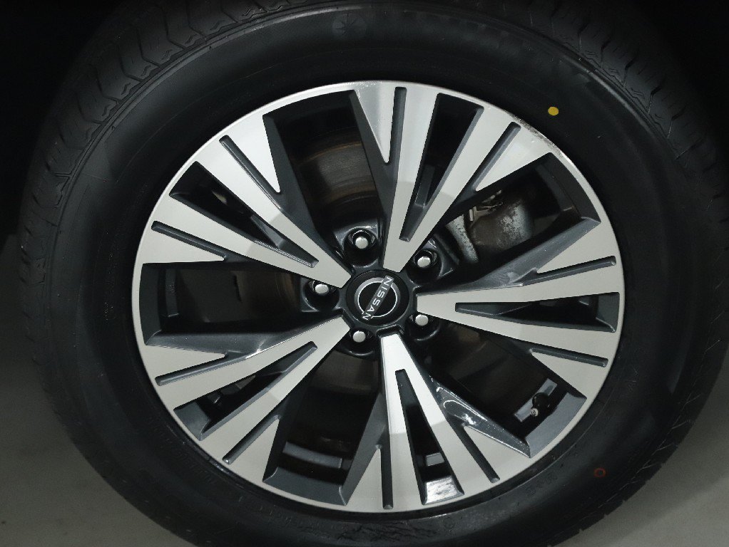 Used 2023 Nissan Rogue SV AWD/4WD image 11
