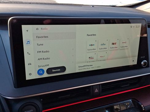 Used 2024 Toyota Prius Prime XSE image 18