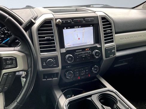 Used 2017 Ford F250 Lariat w/ Lariat Value Package image 6