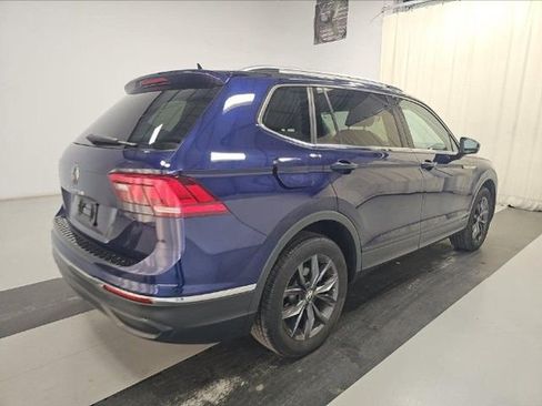 Used 2023 Volkswagen Tiguan SE image 3