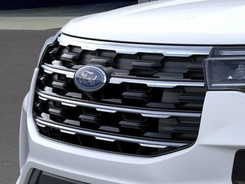 New 2026 Ford Explorer Active w/ Active Comfort Package RWD image 17