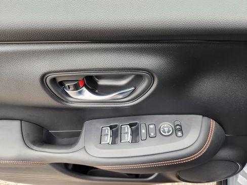 Certified 2024 Honda HR-V Sport image 16