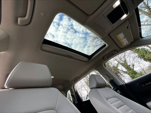 Used 2025 Honda CR-V EX-L image 12