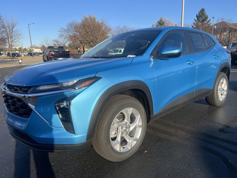 New 2026 Chevrolet Trax LS w/ LS Convenience Package image 19