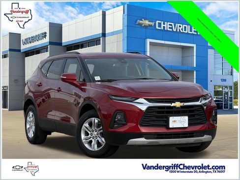 Used 2022 Chevrolet Blazer LT FWD image 1