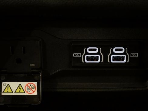 New 2025 Jeep Grand Cherokee 4WD image 25