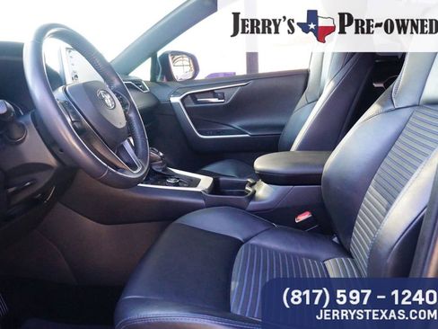 Used 2020 Toyota RAV4 XSE w/ XSE Grade Weather Package image 20