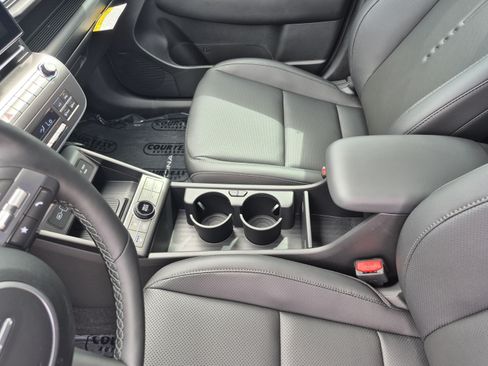 New 2026 Hyundai Kona Limited FWD image 22