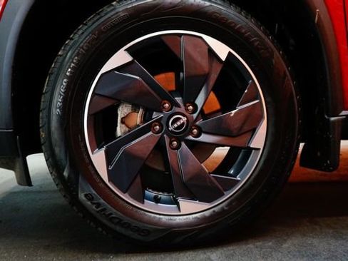 Certified 2024 Nissan Rogue SV w/ SV Premium Package AWD/4WD image 75
