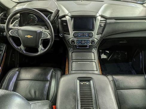 Used 2018 Chevrolet Suburban Premier image 27