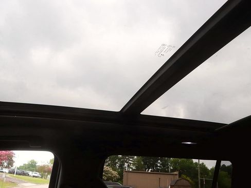 Used 2024 GMC Yukon XL AT4 w/ Technology Package AWD/4WD image 30