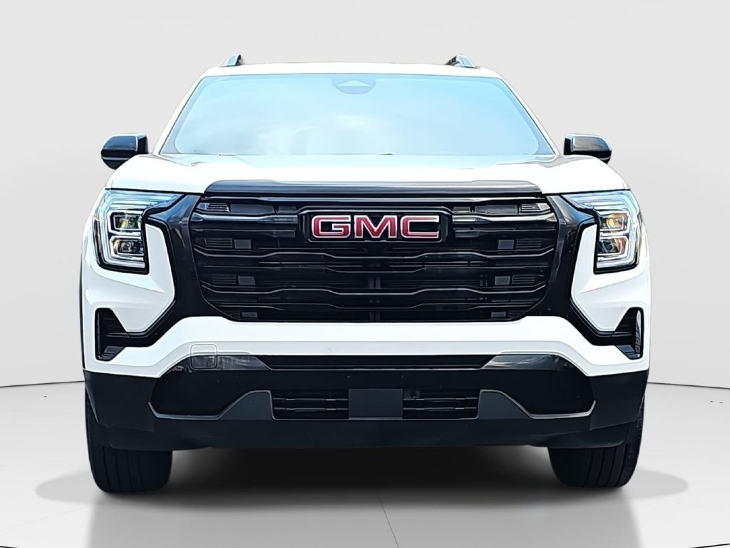 Used 2026 GMC Terrain Elevation w/ Elevation Premium Package FWD image 2