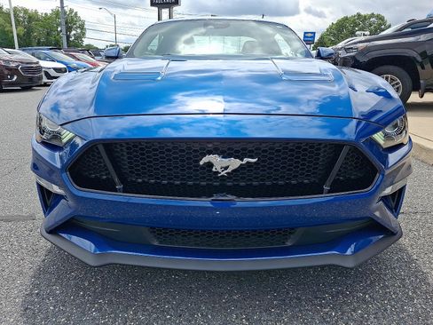 Used 2022 Ford Mustang GT Premium w/ Equipment Group 401A RWD image 2