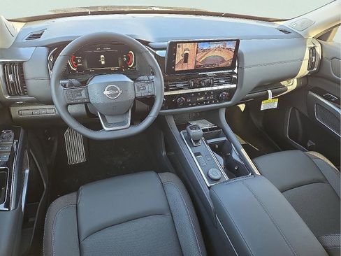 New 2026 Nissan Pathfinder SL image 12