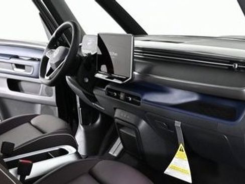 New 2025 Volkswagen ID. Buzz Pro S image 12