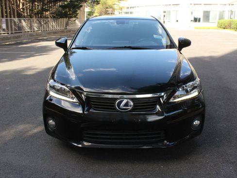 Used 2011 Lexus CT 200h Premium w/ Leather Pkg FWD image 6