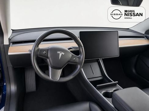 Used 2019 Tesla Model 3 RWD image 8