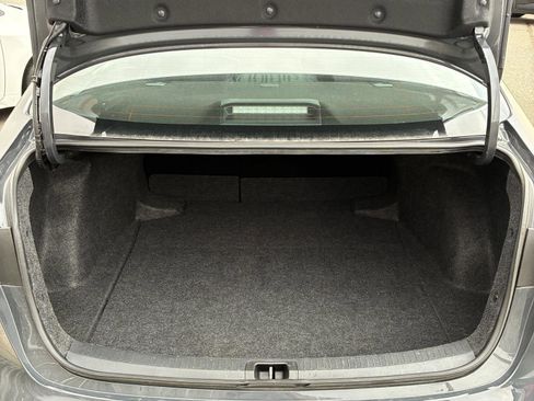 Used 2025 Toyota Corolla LE image 11