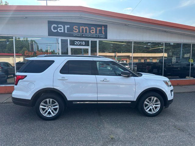 Used 2019 Ford Explorer XLT w/ Equipment Group 201A AWD/4WD image 8