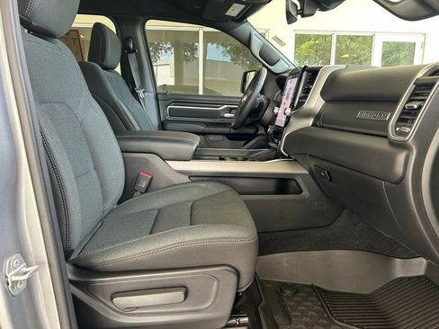 Used 2025 RAM 1500 Big Horn AWD/4WD image 23