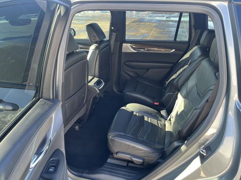 Used 2020 Cadillac XT6 Sport w/ Platinum Package image 14