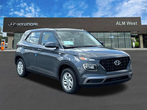 Used 2026 Hyundai Venue SE FWD image 4