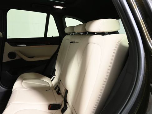 Used 2019 BMW X1 xDrive28i w/ Convenience Package AWD/4WD image 6