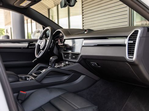 Certified 2023 Porsche Cayenne S AWD/4WD image 47