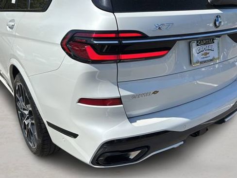 Used 2023 BMW X7 xDrive40i w/ Executive Package image 12