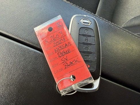 Used 2024 Nissan Rogue SV image 42