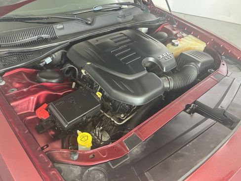 Used 2021 Dodge Challenger SXT w/ Driver Convenience Group RWD image 8