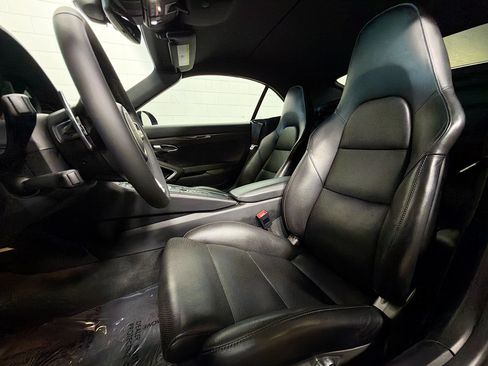 Certified 2019 Porsche 911 Turbo S AWD/4WD image 5