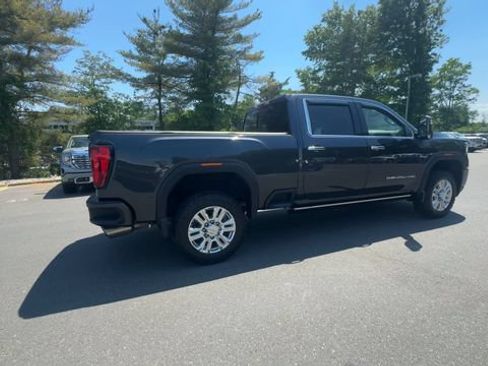 Used 2021 GMC Sierra 2500 Denali w/ Denali Ultimate Package AWD/4WD image 8