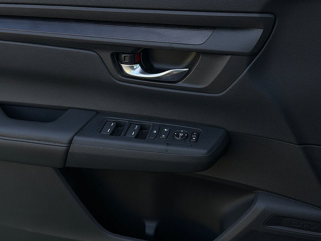Used 2025 Honda CR-V LX image 26