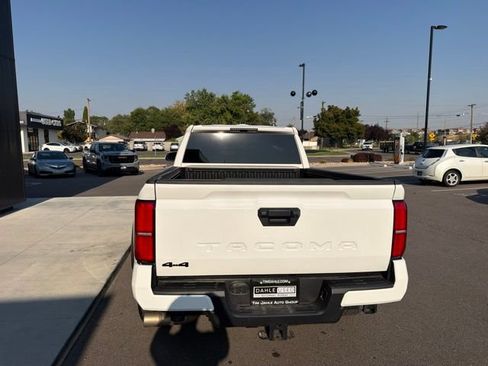 Used 2024 Toyota Tacoma TRD Off-Road AWD/4WD image 7