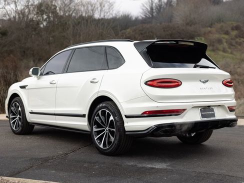 Used 2023 Bentley Bentayga Extended Wheelbase image 9