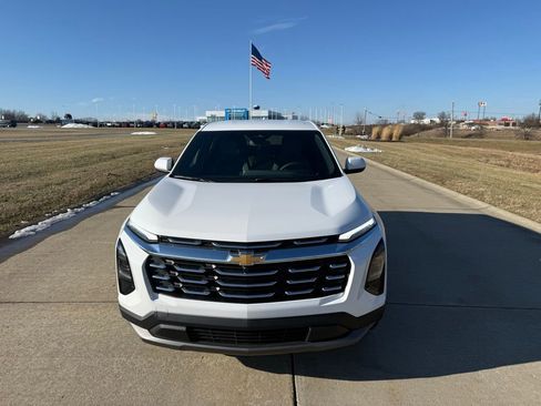 New 2026 Chevrolet Equinox LT w/ Convenience Package II image 12
