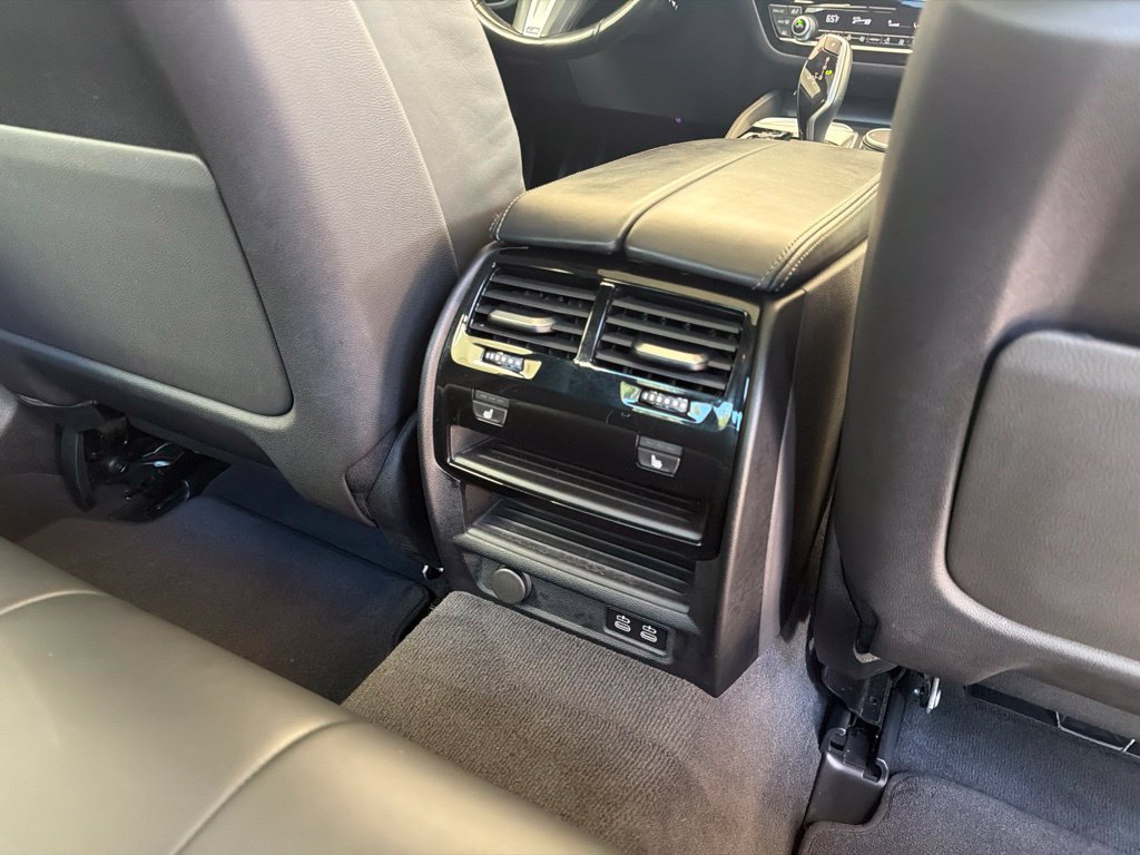 Used 2021 BMW M550i xDrive w/ Premium Package AWD/4WD image 35